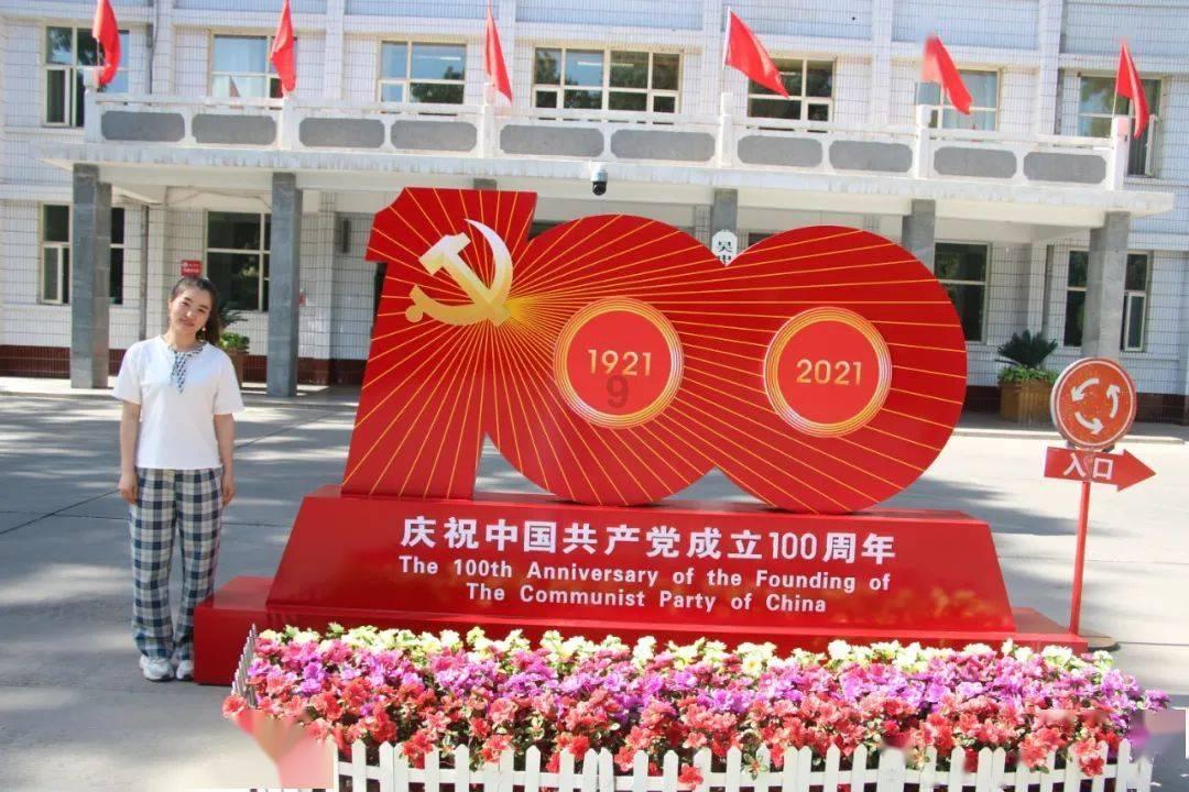 致敬!从警34年老交警,退休前最后5分钟手不停颤抖
